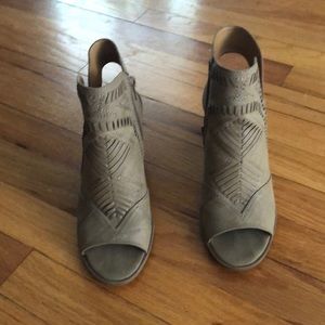 Universal Thread Women’s Booties